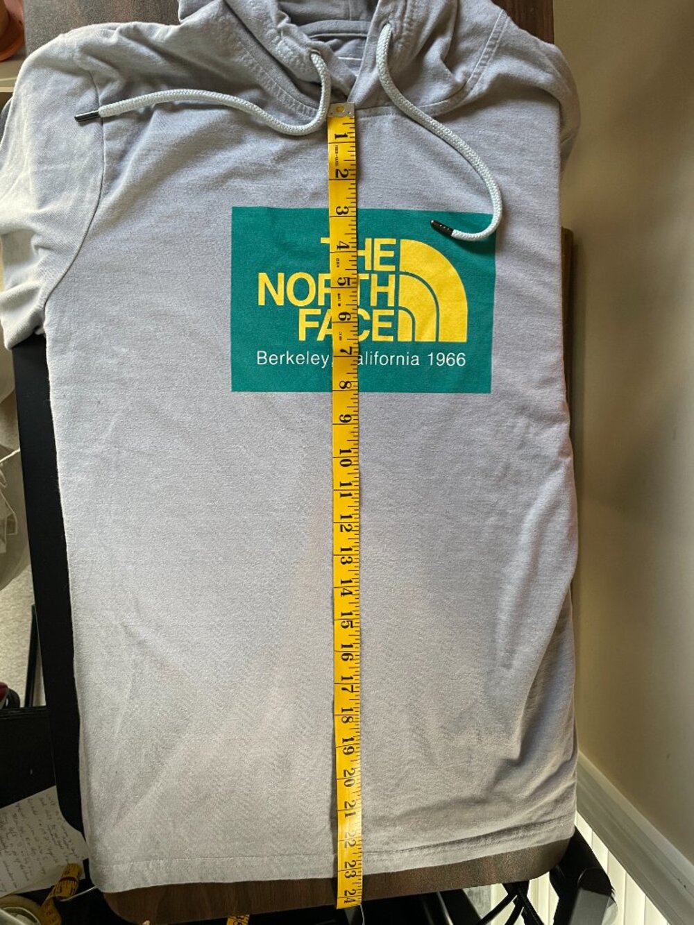 The North Face Berkeley California Lightweight Hoodie in Gray โ Women's L - Picture 10 of 10